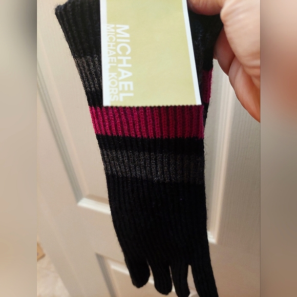 Michael Kors Cable Knit Infinity Scarf and Matching Glove Set - Picture 2 of 6